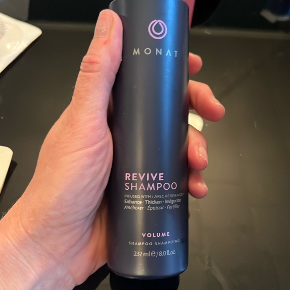 Monday Revive Shampoo- full sized